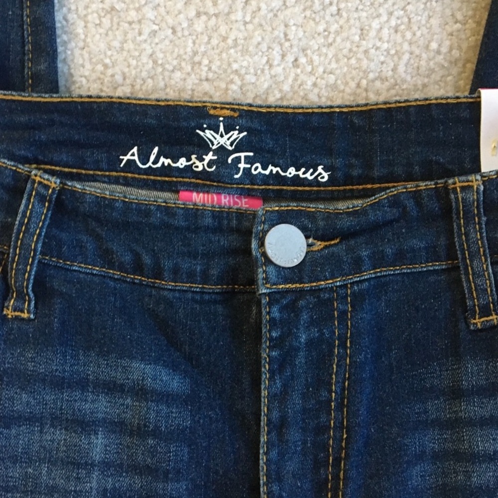 Almost Famous Mid-Rise Ankle Cut Jeans | Size 13 | Star Print & Frayed Hem - Picture 3 of 10